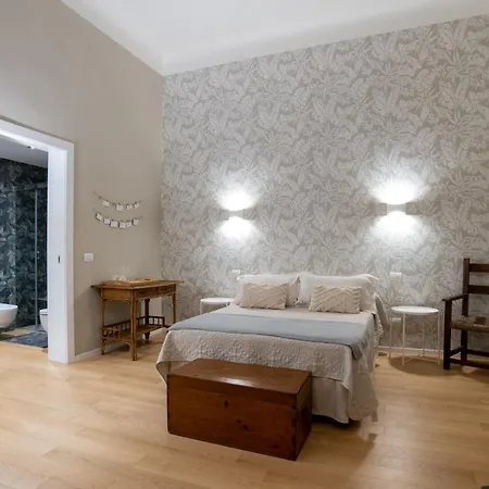 Room24 R Апартаменти Барі