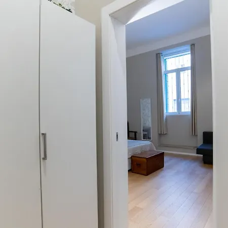 Room24 R Apartment