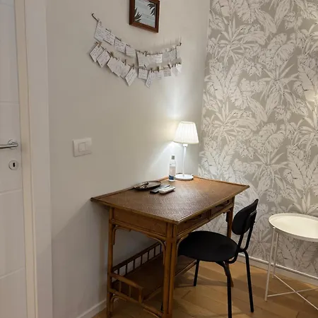 Room24 R Apartment