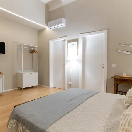 Apartment Room24 R